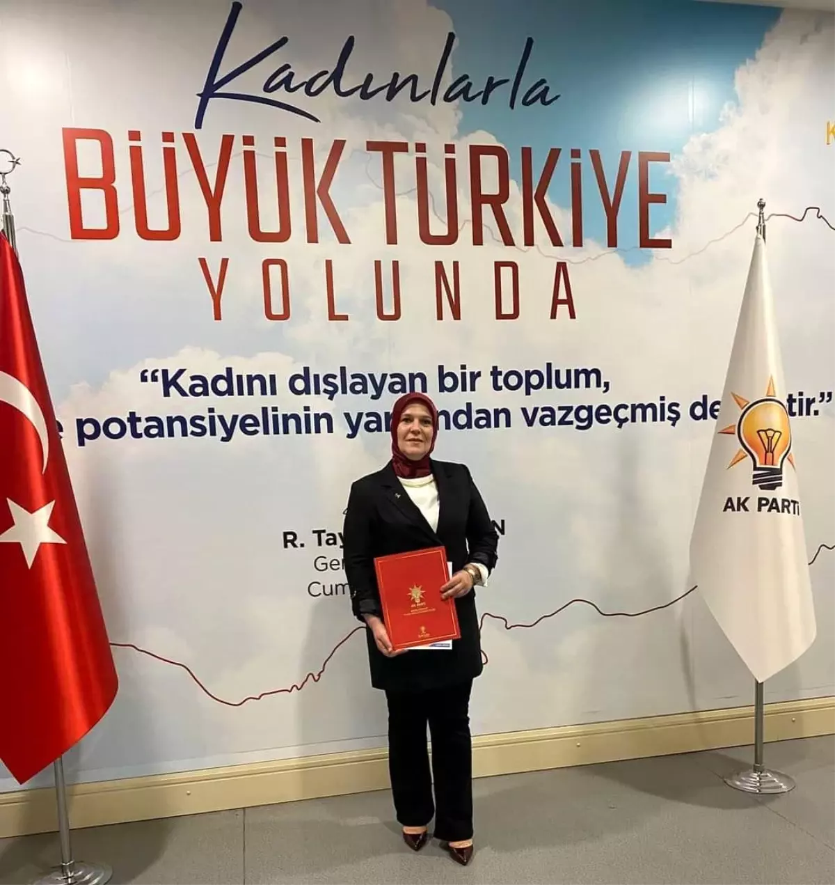 Ebru Temel, AK Parti Turgutlu Kadın Kolları Başkanlığı’na Atandı