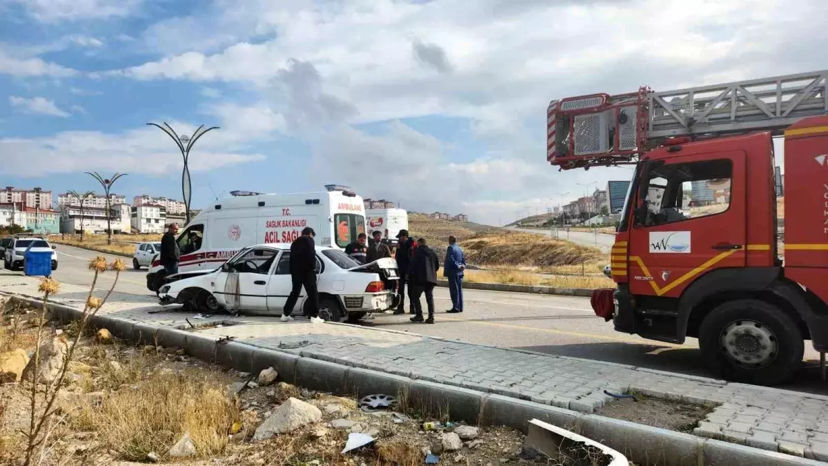 Van’da Trafik Kazası: 1 Yaralı